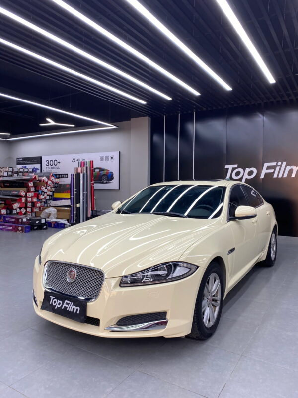 Gloss Light Ivory White Car Body Color Change Vinyl Wrap